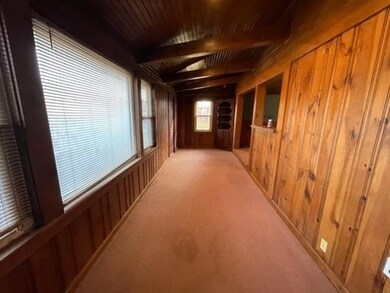 442 Henshaw St, Rochdale, MA 01542 - photo 5