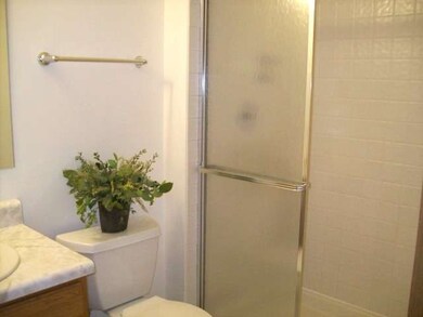 1522 Commodore Ct unit 8, Schaumburg, IL 60193 - photo 6