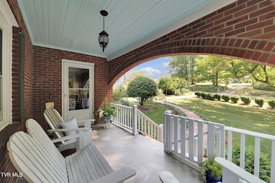 56-web-or-mls-1732-lee-hwy