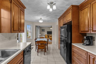 101 Hunt Ave, Wakefield, RI 02879 - photo 7