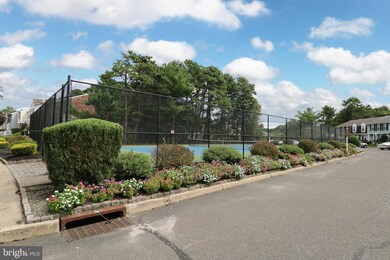 18 Dorchester Cir, Marlton, NJ 08053 - photo 2