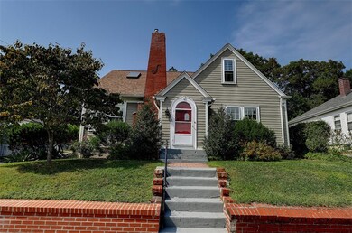 105 Wilcox Ave, Pawtucket, RI 02860 - photo 3