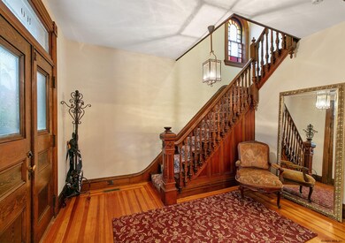 160 Phila St, Saratoga Springs, NY 12866 - photo 4