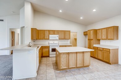 292 N Kimberlee Way, Chandler, AZ 85225 - photo 6