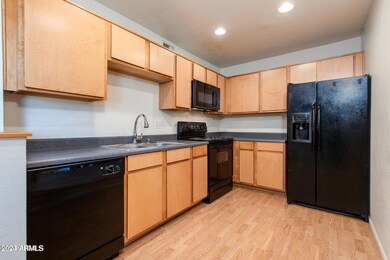 234 E Ruth Ave unit 6, Phoenix, AZ 85020 - photo 4