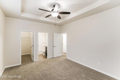 007-photo-primary-bedroom-14940283