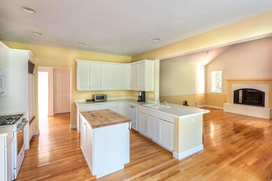 67 The Heights kitchen