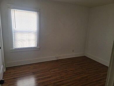 915 E Main St, Klamath Falls, OR 97601 - photo 3