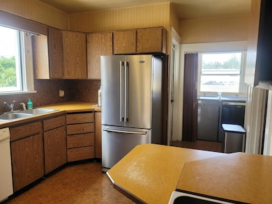 411 SE May Ave, Wilbur, WA 99185 - photo 6