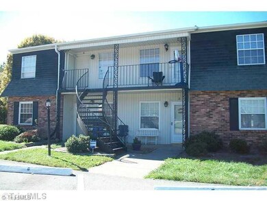 2340 Bay Meadows Ct unit E, Winston Salem, NC 27103 - photo 3