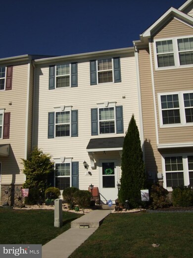 10 Lieutenant Ct, Bunker Hill, WV 25413 - photo 2