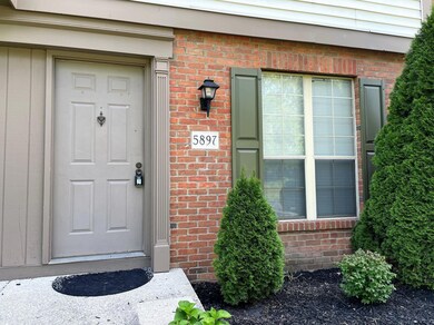 5897 Shadow Lake Cir unit 5897, Columbus, OH 43235 - photo 2