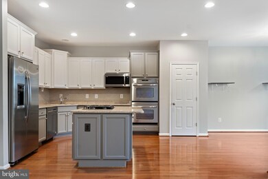 42710 Ogilvie Square, Ashburn, VA 20148 - photo 4
