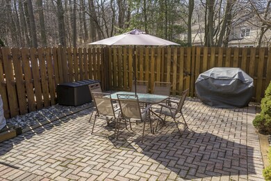 191 Yorkshire Ct - OB Patio.jpg