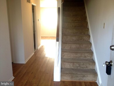 8686 Brae Brooke Dr, Greenbelt, MD 20770 - photo 2