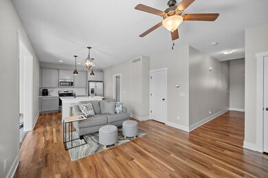 7-web-or-mls-5330 Rowling Dr-10