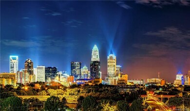 Minutes walk to Uptown Charlotte! The ultimate in 