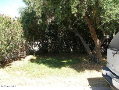 Front yard very private