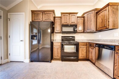 2404 SE 11th St, Moore, OK 73160 - photo 6