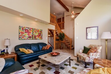 007-Living_Room-2562763-medium