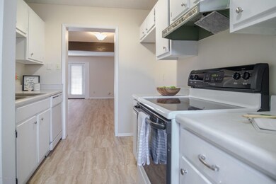 2 clematis kitchen 1