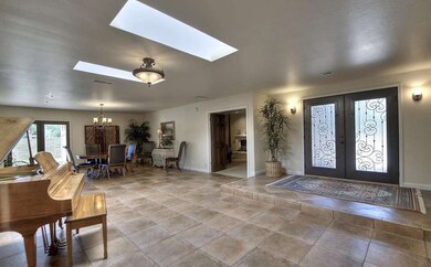 004_Foyer