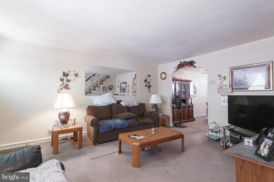 4231 Chippendale St, Philadelphia, PA 19136 - photo 5