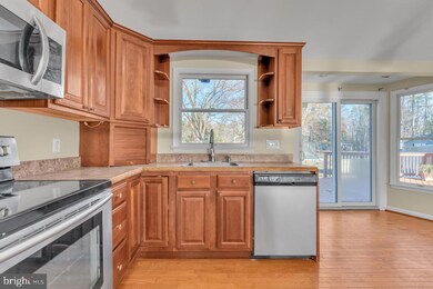 438 Lake Dr, Colonial Beach, VA 22443 - photo 6