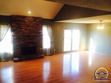 3711 SW Mission Ave, Topeka, KS 66610 - photo 2