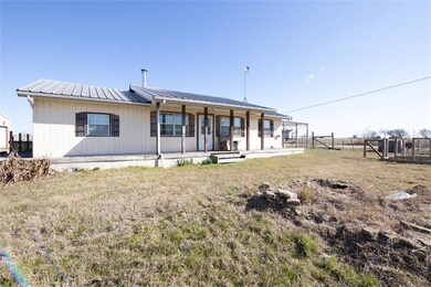 111 Alton Ln, Ennis, TX 75119 - photo 4