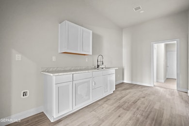 1209 Wyoming Ave, El Paso, TX 79902 - photo 5