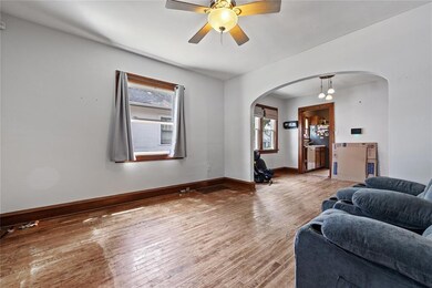 1926 Mallory St SW, Cedar Rapids, IA 52404 - photo 4