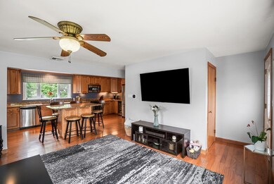 956 Varnum Ave, Lowell, MA 01854 - photo 5