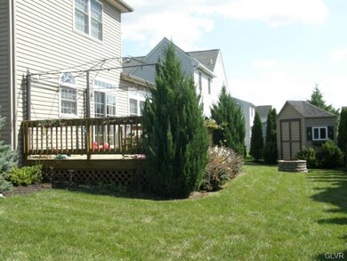 1825 Merlot Dr, Easton, PA 18045 - photo 4