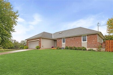 13870 S Moonlight Rd, Olathe, KS 66061 - photo 2