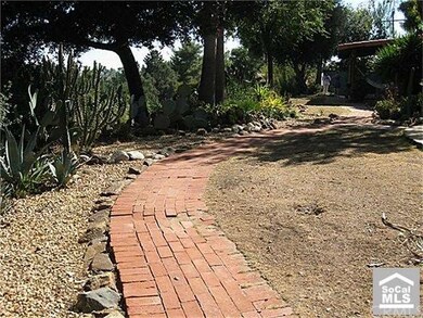 FRONT PATHWAY LEADING TO FRONT DOOR