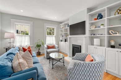 22 Pleasant St, Charlestown, MA 02129 - photo 2