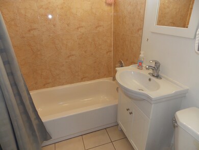 2008 N Mcaree Rd unit 2, Waukegan, IL 60087 - photo 4