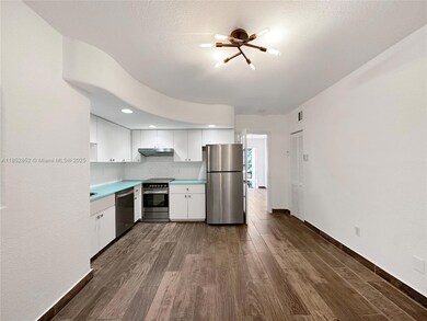 901 Euclid Ave unit 7, Miami Beach, FL 33139 - photo 4