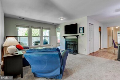 19943 Appledowre Cir, Germantown, MD 20876 - photo 5