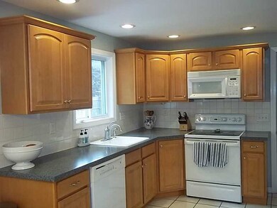 2 Greenfield Rd, Cumberland, RI 02864 - photo 7