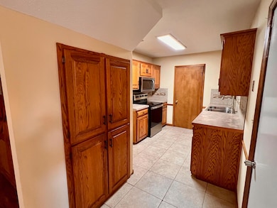 3749 N Pickwick Ave, Springfield, MO 65803 - photo 6