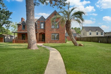 210 Coronado St, Houston, TX 77009 - photo 4
