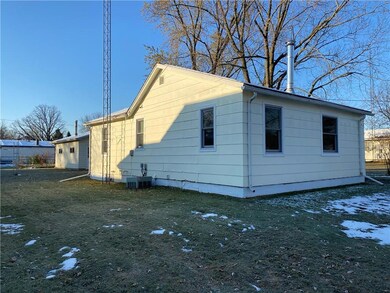 112 E Gates St, Rice Lake, WI 54868 - photo 4