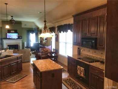 Spacious elegant upgraded customized kitchen. Upgr