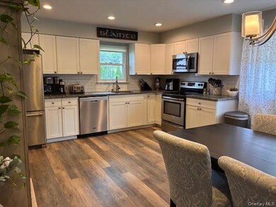 99 Forrest Ave, Shirley, NY 11967 - photo 3