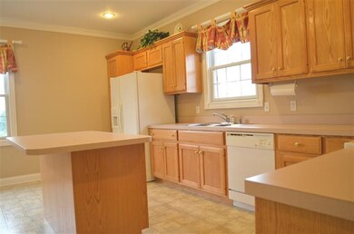 910 Oatfield Rd, Harrodsburg, KY 40330 - photo 7