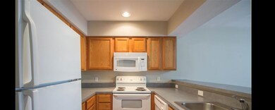 2303 Timber Oaks Ln unit 47, Tallahassee, FL 32304 - photo 2