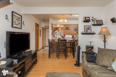 Living Room_Dining 7114-FULL