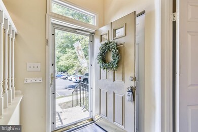 6308 Lightburn Ct, Centreville, VA 20121 - photo 6